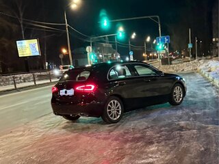 2019 Mercedes-Benz A-Класс 200 IV (W177), чёрный, 2750000 рублей, вид 2