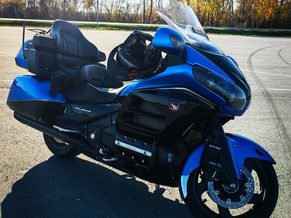 2017 Honda GL 1800 Gold Wing, синий, 2000000 рублей - вид 20