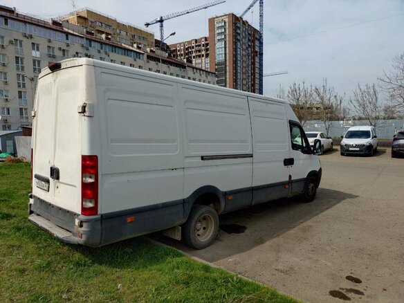 2011 Iveco Daily, белый, 950000 рублей - вид 9
