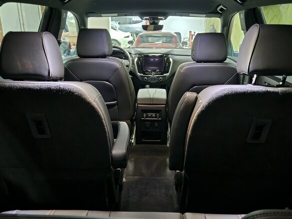 2022 Chevrolet Traverse II Рестайлинг, пурпурный, 3700000 рублей - вид 7