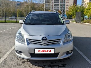 2012 Toyota Verso I, серебристый, 1700000 рублей, вид 3