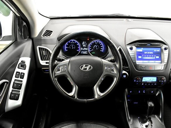 2013 Hyundai ix35 I Рестайлинг, белый, 1520000 рублей - вид 8