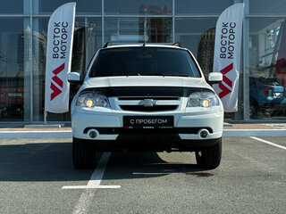 2015 Chevrolet Niva I Рестайлинг, белый, 610000 рублей, вид 1