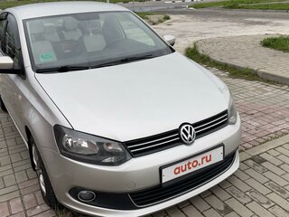 2011 Volkswagen Polo V, серебристый, 660000 рублей, вид 1
