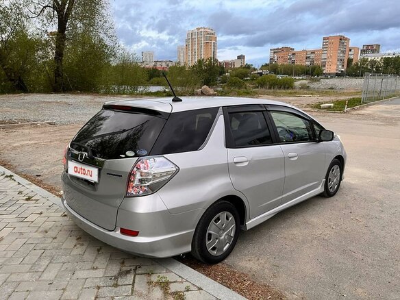 2011 Honda Fit Shuttle I, серебристый, 1080000 рублей - вид 11