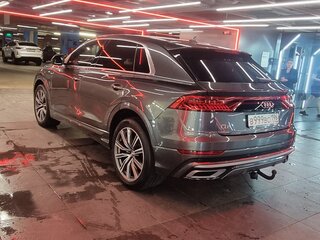 2020 Audi Q8 45 TDI I (4M), серый, 6400000 рублей, вид 4