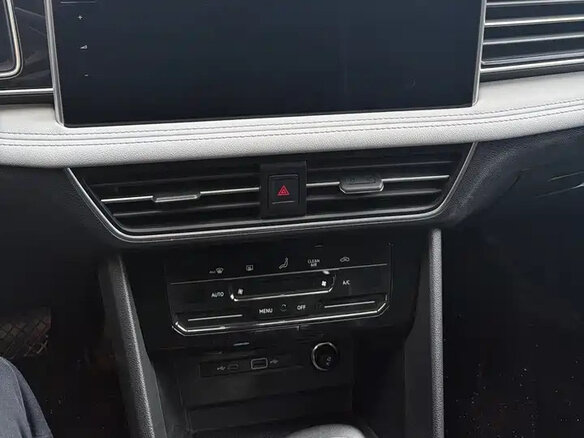 2021 Volkswagen Tiguan L II Рестайлинг (China Market), белый - вид 9