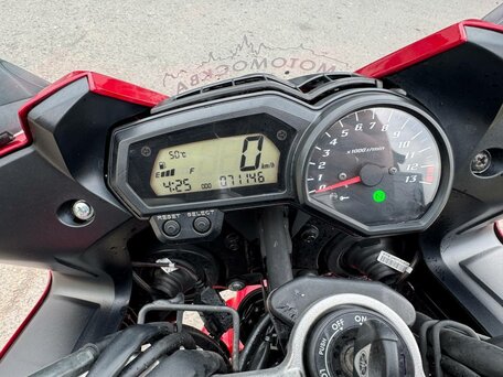 2009 Yamaha FZ1, красный, 590000 рублей, вид 3