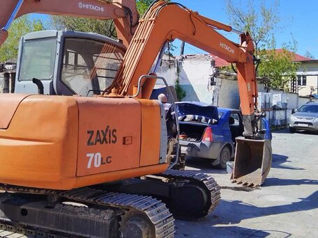 2007 Hitachi ZX70, оранжевый, 3400000 рублей, вид 2