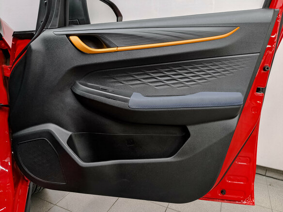 2023 Livan X3 Pro, красный - вид 23