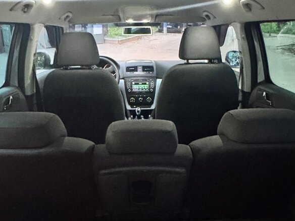 2011 Skoda Yeti I, серый - вид 12