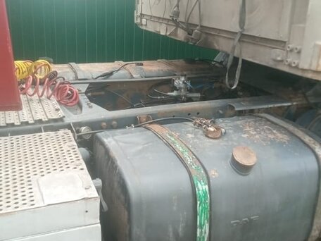 1995 DAF 95, красный, 1300000 рублей, вид 5