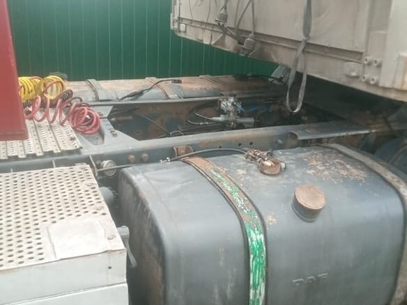 1995 DAF 95, красный, 1300000 рублей - вид 4