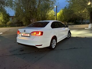 2013 Volkswagen Jetta VI, белый, 900000 рублей, вид 3