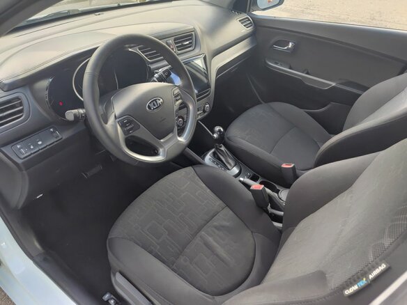 2015 Kia Rio III Рестайлинг, белый - вид 15