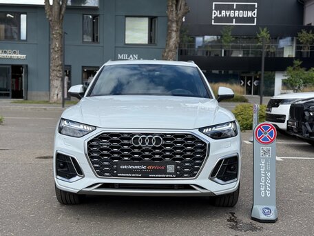 2023 Audi Q5 Sportback 45 TFSI I (FY), серый, 5290000 рублей, вид 2