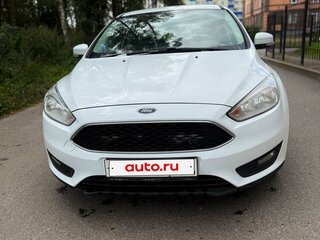2018 Ford Focus III Рестайлинг, белый, 800000 рублей, вид 4