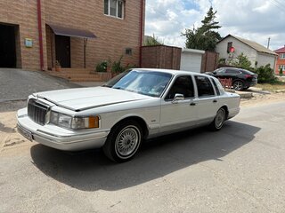1992 Lincoln Town Car II, белый, 2250000 рублей, вид 4