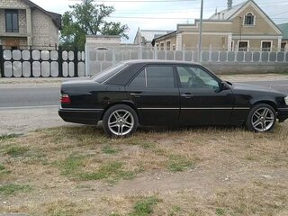 1993 Mercedes-Benz E-Класс 280 I (W124), чёрный, 980000 рублей, вид 5