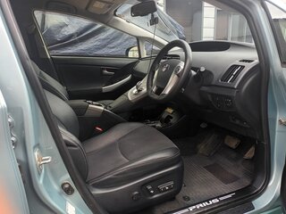 2015 Toyota Prius III Рестайлинг (XW30), зелёный, 1300000 рублей, вид 5