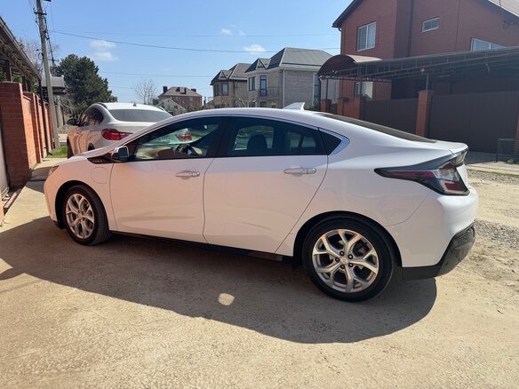 2017 Chevrolet Volt II, белый, 1950000 рублей - вид 14