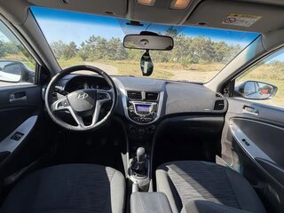 2015 Hyundai Solaris I Рестайлинг, белый, 800000 рублей, вид 4