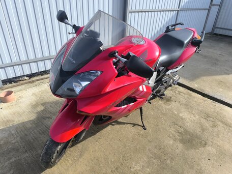 2004 Honda VFR 800, красный, 439000 рублей, вид 1