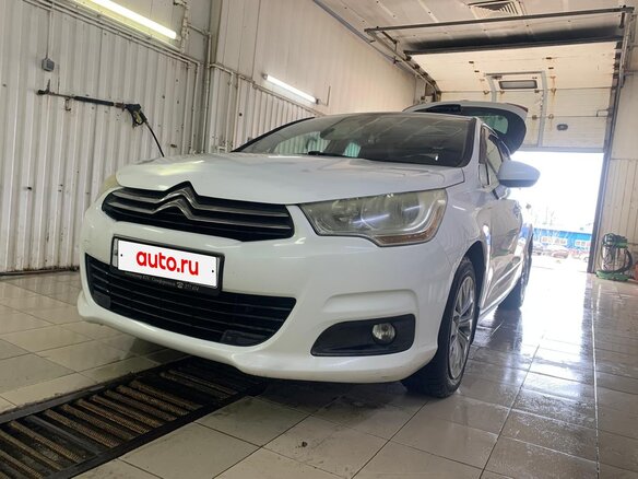 2011 Citroen C4 II, белый, 640000 рублей - вид 1