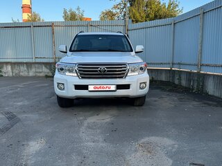 2014 Toyota Land Cruiser 200 Series Рестайлинг 1, белый, 4700000 рублей, вид 1