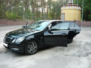 2010 Mercedes-Benz E-Класс 220 5G-Tronic IV (W212, S212, C207), чёрный, 1700000 рублей, вид 4