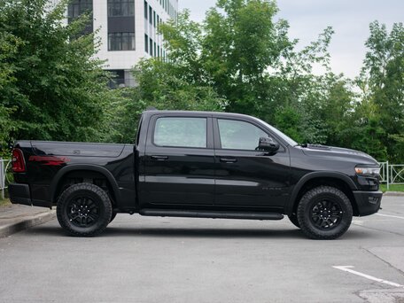 2025 Ram 1500 Crew Cab V Рестайлинг, чёрный, 11199000 рублей, вид 4