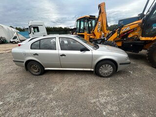 2001 Skoda Octavia I (A4) Рестайлинг, серебристый, 260000 рублей, вид 2