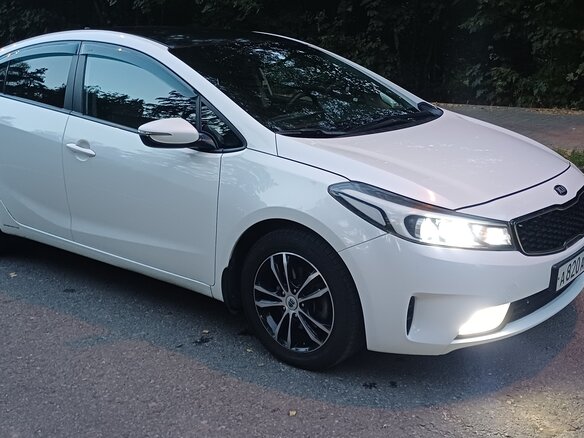 2019 Kia Cerato III Рестайлинг (Classic), белый, 1550000 рублей - вид 8