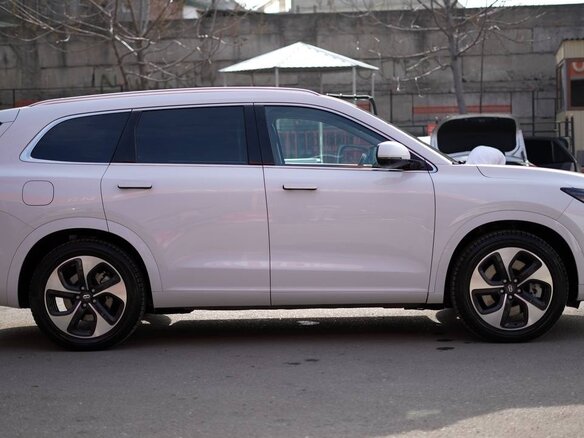2022 Aito M7 I, белый, 3550000 рублей - вид 2