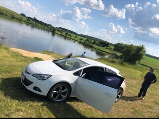 2012 Opel Astra GTC J Рестайлинг, белый, 1555555 рублей, вид 4