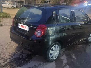 2010 Chevrolet Aveo I Рестайлинг, чёрный, 700000 рублей, вид 3