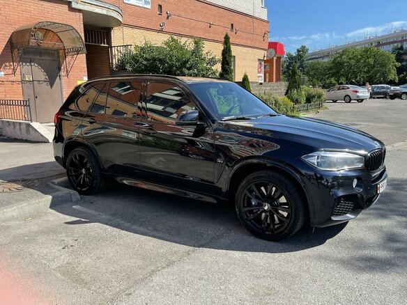 2017 BMW X5 40d III (F15), чёрный, 5500000 рублей - вид 17