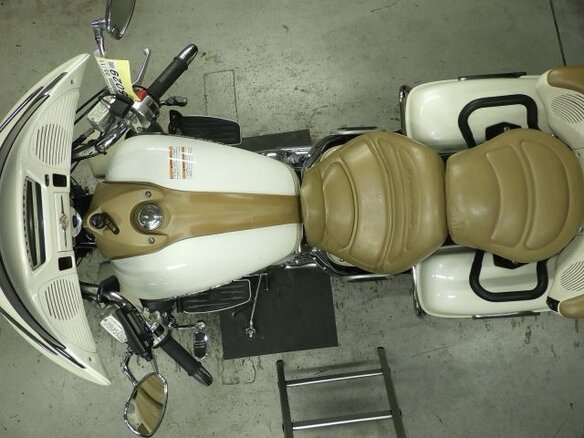 2001 Yamaha Venture Royal, белый, 375000 рублей - вид 8