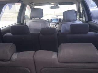 2004 Toyota Wish I, серый, 620000 рублей, вид 2