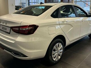 2026 Lada (ВАЗ) Vesta I Рестайлинг (NG), белый, 1581000 рублей, вид 3