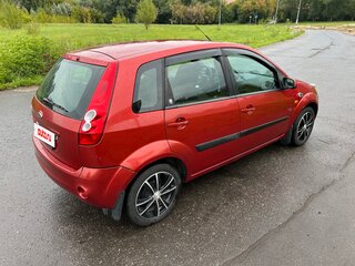 2006 Ford Fiesta Mk5, красный, 425000 рублей, вид 4