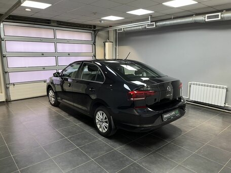 2020 Volkswagen Polo VI, чёрный, 1539000 рублей, вид 4