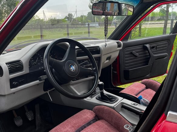 1986 BMW 3 серии 318i II (E30), красный, 680000 рублей - вид 10