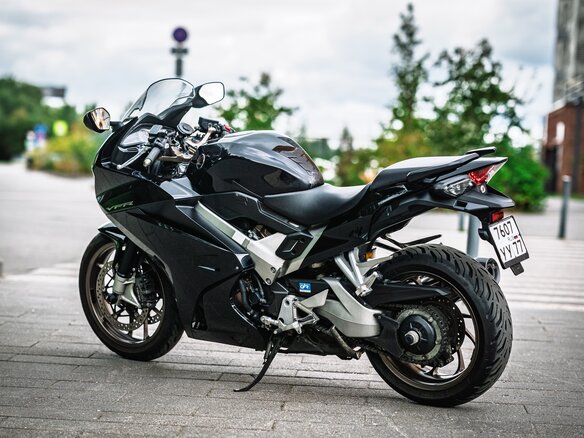 2014 Honda VFR 800, чёрный, 666000 рублей - вид 22