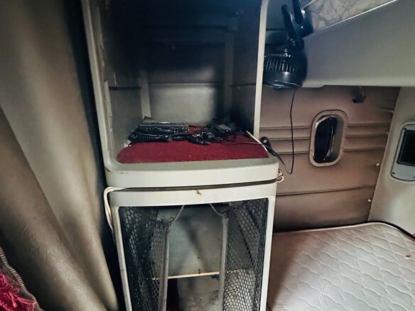 2003 Freightliner Columbia, красный, 1600000 рублей - вид 15