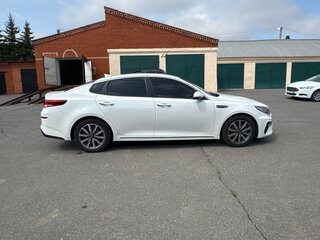 2019 Kia K5 III, белый, 2000000 рублей, вид 2