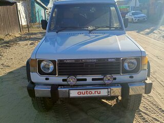 1987 Mitsubishi Pajero I, белый, 550000 рублей, вид 1
