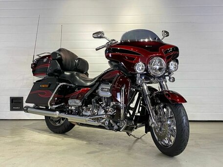 2013 Harley-Davidson CVO Limited, красный, 1990000 рублей, вид 1