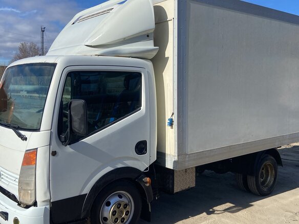 2011 Nissan Cabstar, белый, 2000000 рублей