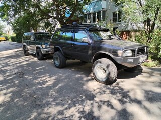 1999 Nissan Pathfinder II, чёрный, 1300000 рублей, вид 2